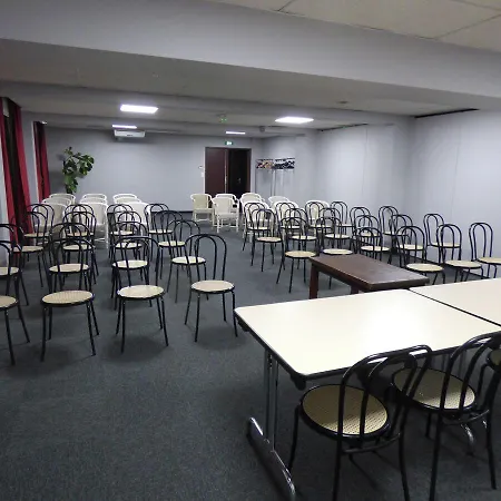 Hotel Brit Confort 3*