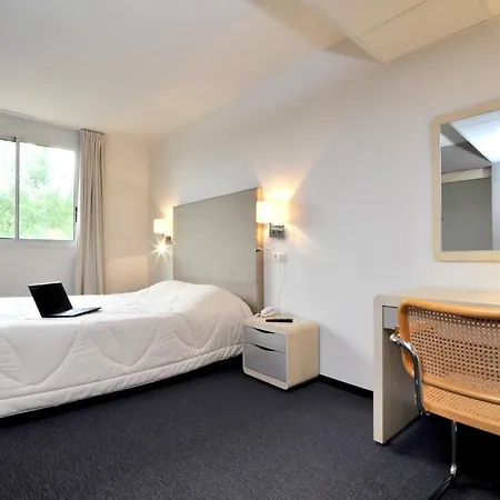 Brit Confort 3* Villefranche-de-Rouergue